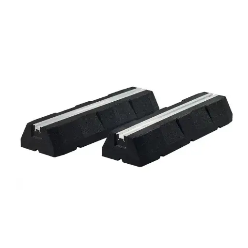 2x RUBBER FOOT 600x130x95MM AVEC VIS ET BOULONS INCLUS