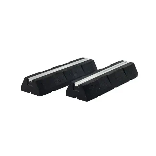 2x RUBBER FOOT 1000x130x95MM AVEC VIS ET BOULONS INCLUS