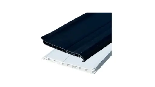 PLINTHE NOIRE 2400MM